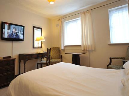 The New Inn Heckfield Camera foto